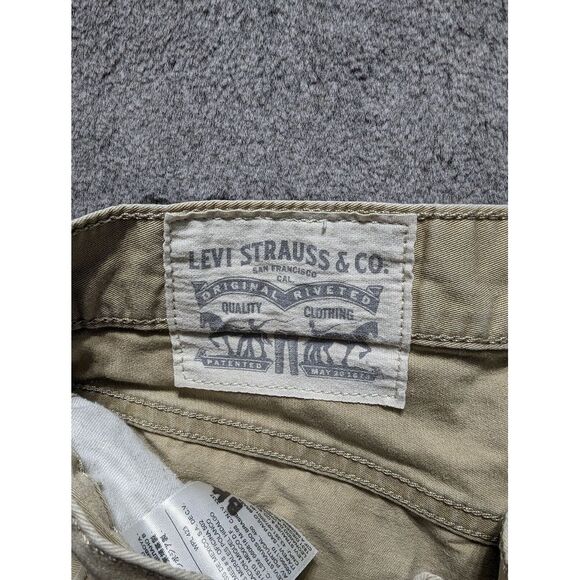 Levi's Chino Tapered Leg Pants Men's Size 30x32 Beige - Picture 4 of 14